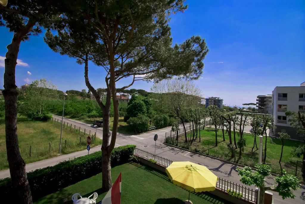 Hotel Versilia Lido di Camaiore Kültér fotó