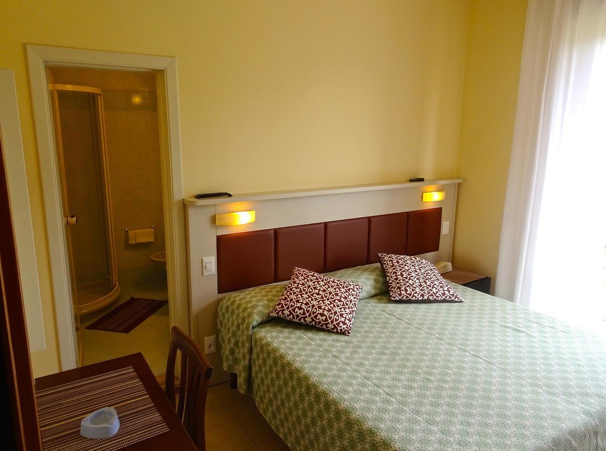 Hotel Versilia Lido di Camaiore Kültér fotó